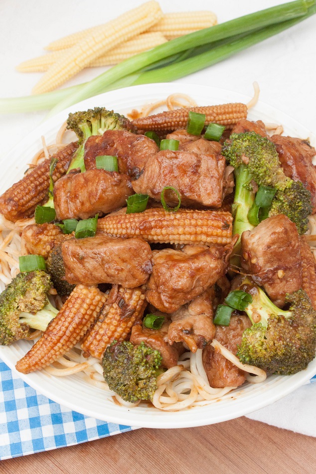 Spicy Fried Pork with baby corn and broccoli 